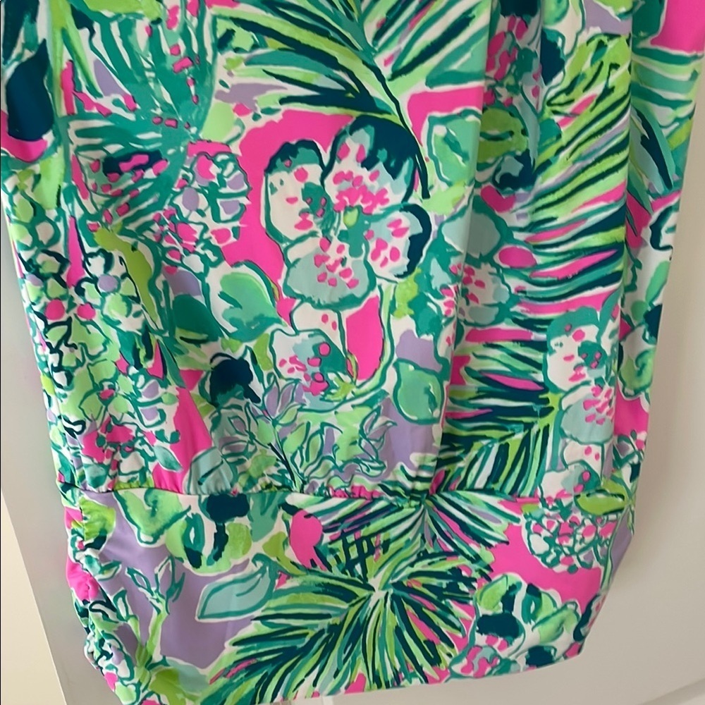 Lilly Pulitzer Tank Top with Gold Chain neckline - Picture 6 of 10